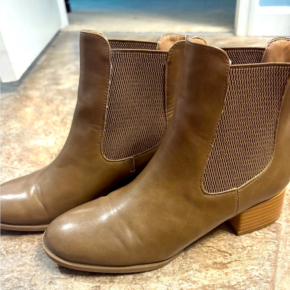 Size six tan booties